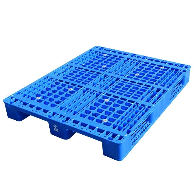 3 Runners Plastic Pallets