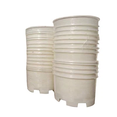 Plastcylindrisk nestabel beholder til akvakultur
