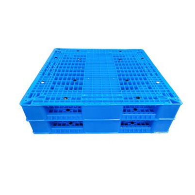 Tre løbere palle med stål